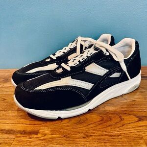 SAS Women's Mesh Sneakers Black & Silver Size 10